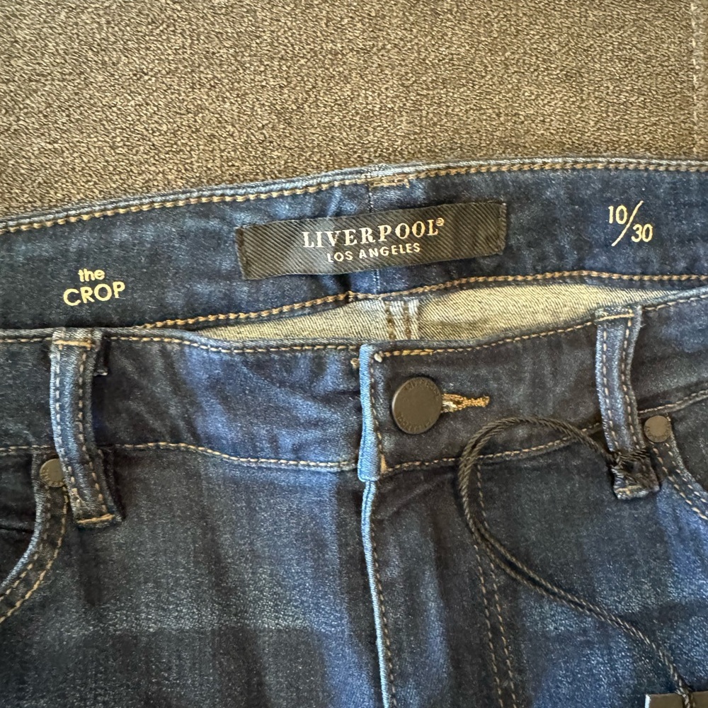 NWT Liverpool Los Angeles Dark Blue Charlie Crop Jeans - Picture 7 of 10